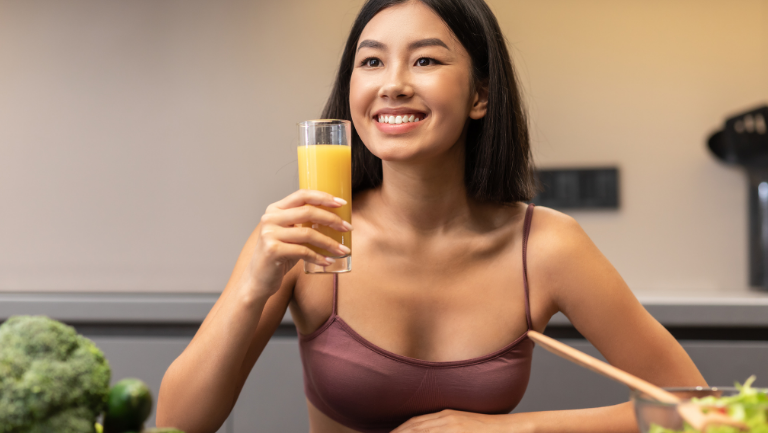 Detoks Kahvesi ile günlük rutinlerinizi yenileyin, vücudunuzu arındırın ve forma girin. Doğal bileşenleriyle sağlıklı bir yaşam tarzını destekler